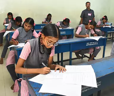 Tamil Nadu : 10वीं क्लास के मैथ में सेंटम के घटने के चांस Tamil Nadu : 10वीं क्लास के मैथ में सेंटम के घटने के चांस