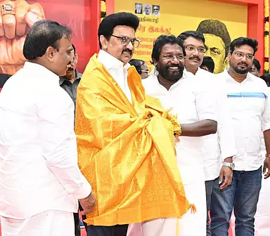 DMK गठबंधन में STPI और मुकुलथोर टाइगर्स को 1-1 सीट DMK गठबंधन में STPI और मुकुलथोर टाइगर्स को 1-1 सीट