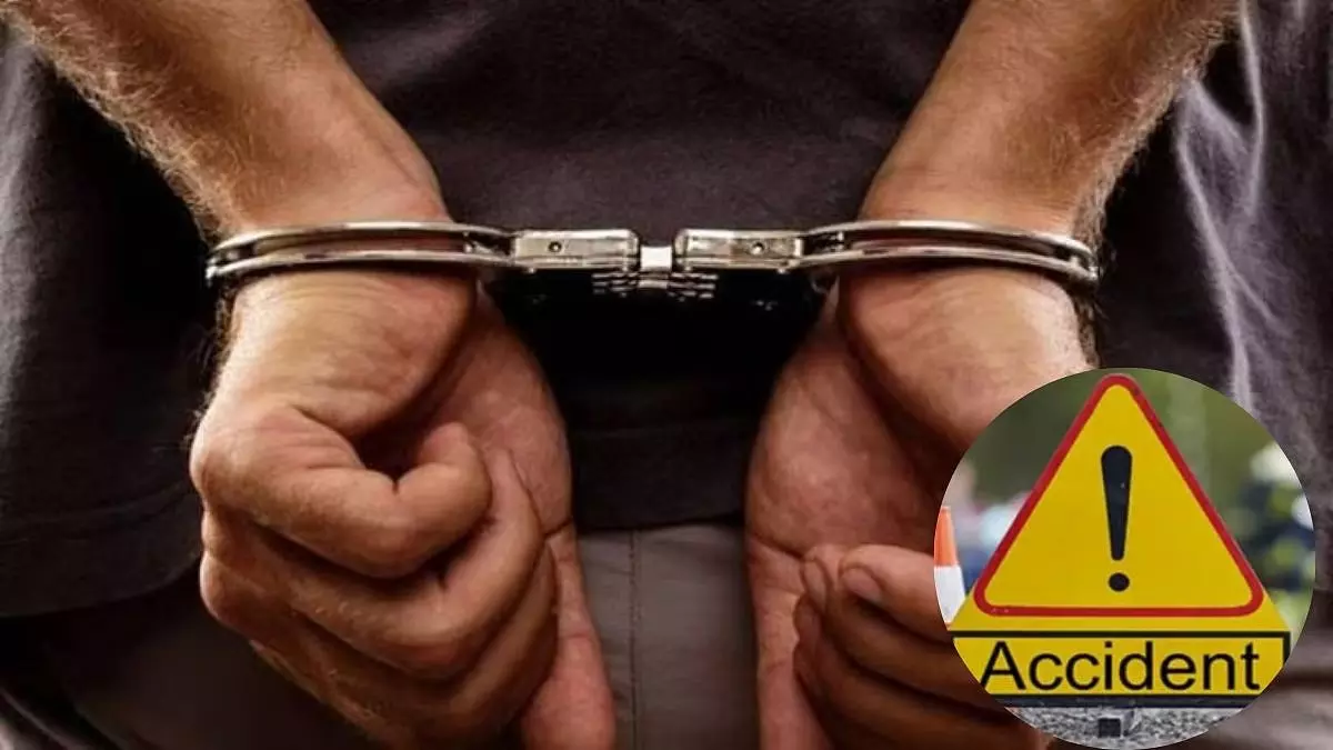 Mumbai : महिला की सड़क पार करते समय तेज़ रफ़्तार टैंकर की चपेट में आने से मौत, ड्राइवर गिरफ़्तार Mumbai : महिला की सड़क पार करते समय तेज़ रफ़्तार टैंकर की चपेट में आने से मौत, ड्राइवर गिरफ़्तार