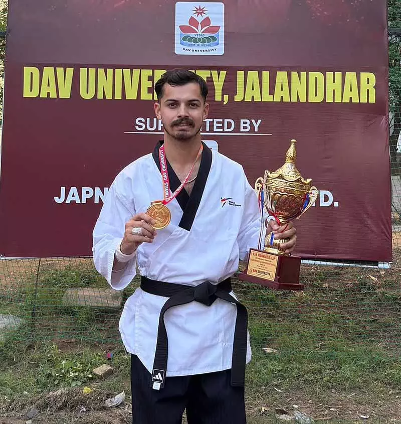 कोमा से गोल्ड तक: Sushant ने ताइक्वांडो में शानदार वापसी की कोमा से गोल्ड तक: Sushant ने ताइक्वांडो में शानदार वापसी की