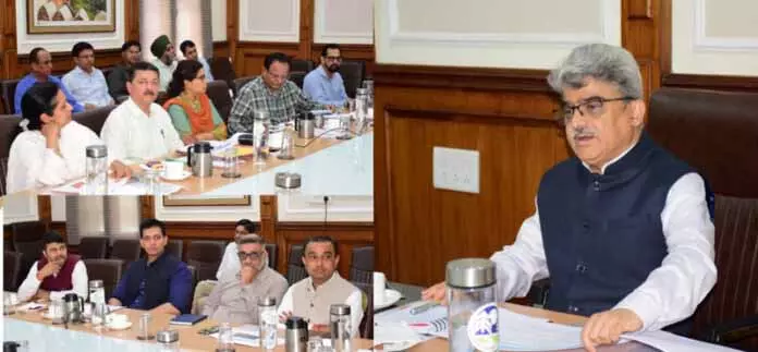 CS ने तवी आर्टिफिशियल झील, रिवरफ्रंट डेवलपमेंट प्रोजेक्ट्स की प्रगति की समीक्षा की CS ने तवी आर्टिफिशियल झील, रिवरफ्रंट डेवलपमेंट प्रोजेक्ट्स की प्रगति की समीक्षा की