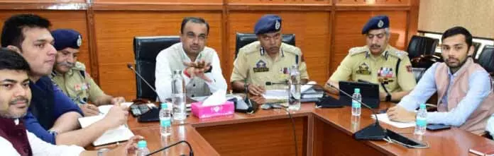 डिव कॉम, IGP ने तैयारियों की समीक्षा की डिव कॉम, IGP ने तैयारियों की समीक्षा की