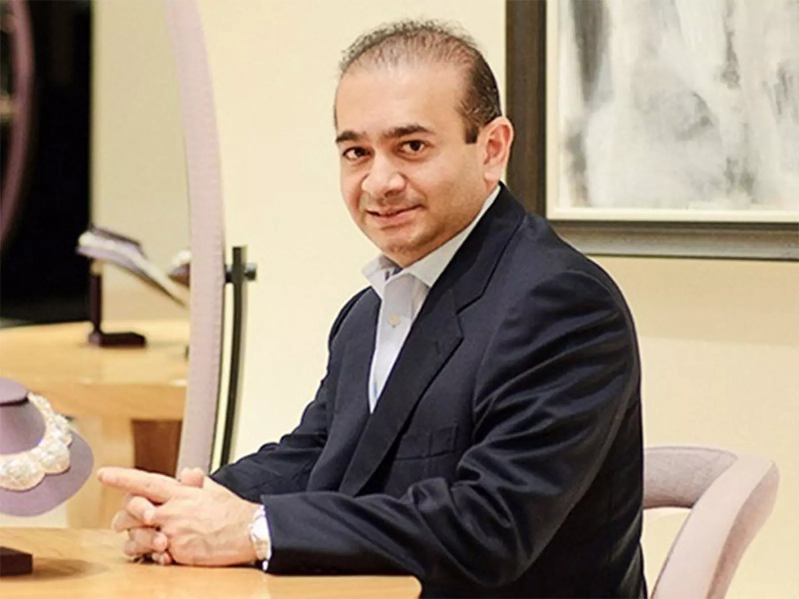 नीरव मोदी के लिए एंडगेम, UK हाई कोर्ट ने भारत में एक्सट्रैडिशन अपील फिर से खोलने की अर्जी खारिज कर दी नीरव मोदी के लिए एंडगेम, UK हाई कोर्ट ने भारत में एक्सट्रैडिशन अपील फिर से खोलने की अर्जी खारिज कर दी