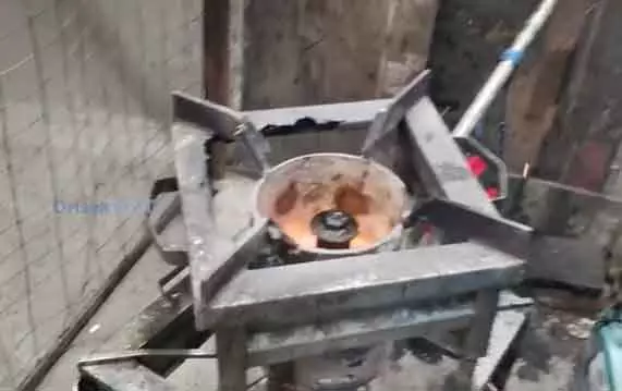 बोलनगीर में LPG सिलेंडर की कमी से होटल और रेहड़ी-पटरी वाले प्रभावित बोलनगीर में LPG सिलेंडर की कमी से होटल और रेहड़ी-पटरी वाले प्रभावित