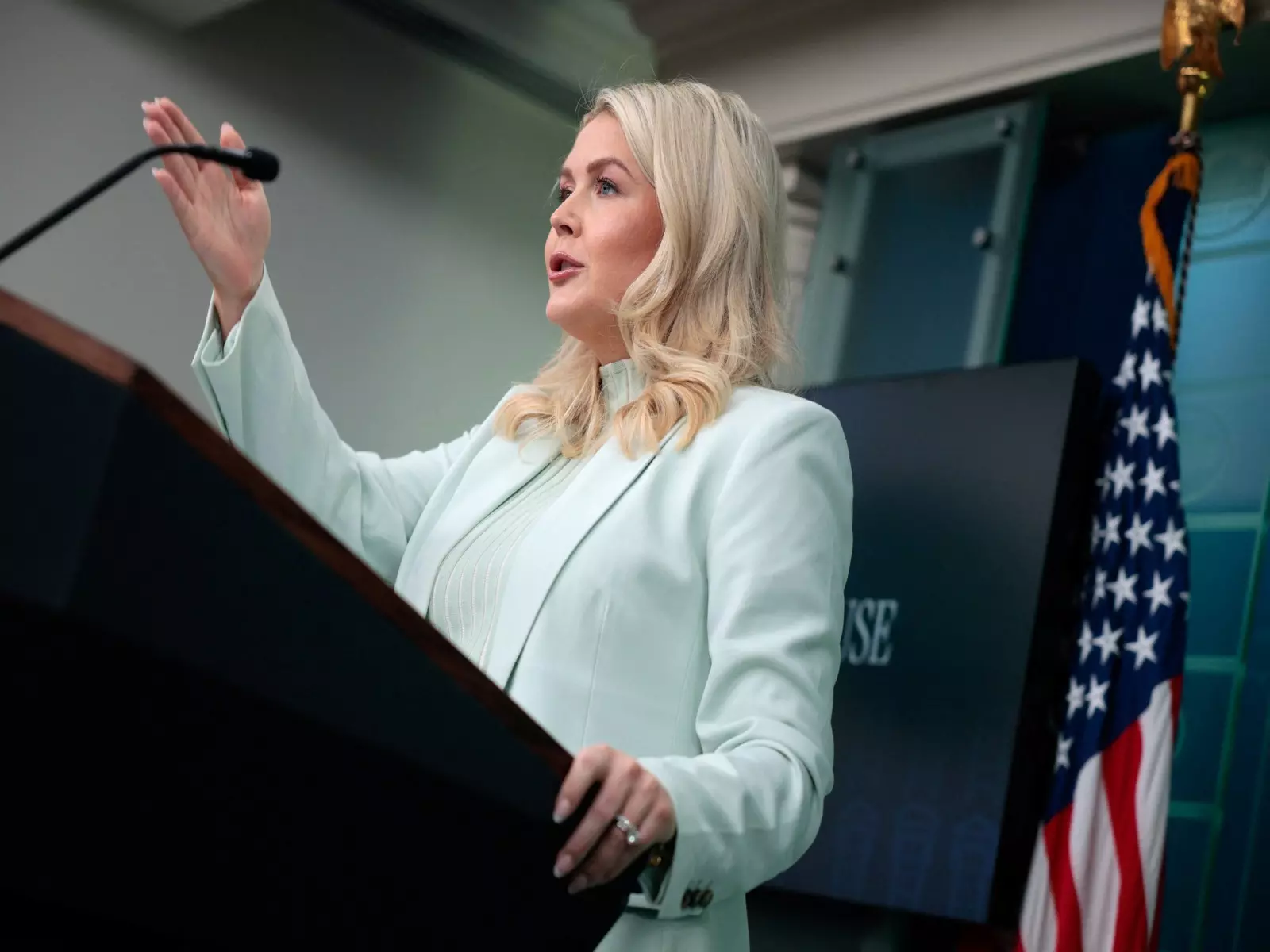 ट्रंप झांसा नहीं देते, अगर ईरान हार नहीं मानता तो नरक बनाने को तैयार हैं: White House ट्रंप झांसा नहीं देते, अगर ईरान हार नहीं मानता तो नरक बनाने को तैयार हैं: White House