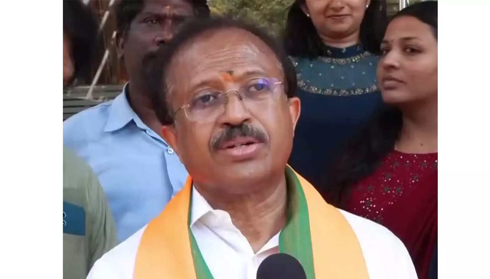 केरल विधानसभा चुनाव से पहले BJP के वी मुरलीधरन ने समय पर विकास का किया वादा केरल विधानसभा चुनाव से पहले BJP के वी मुरलीधरन ने समय पर विकास का किया वादा