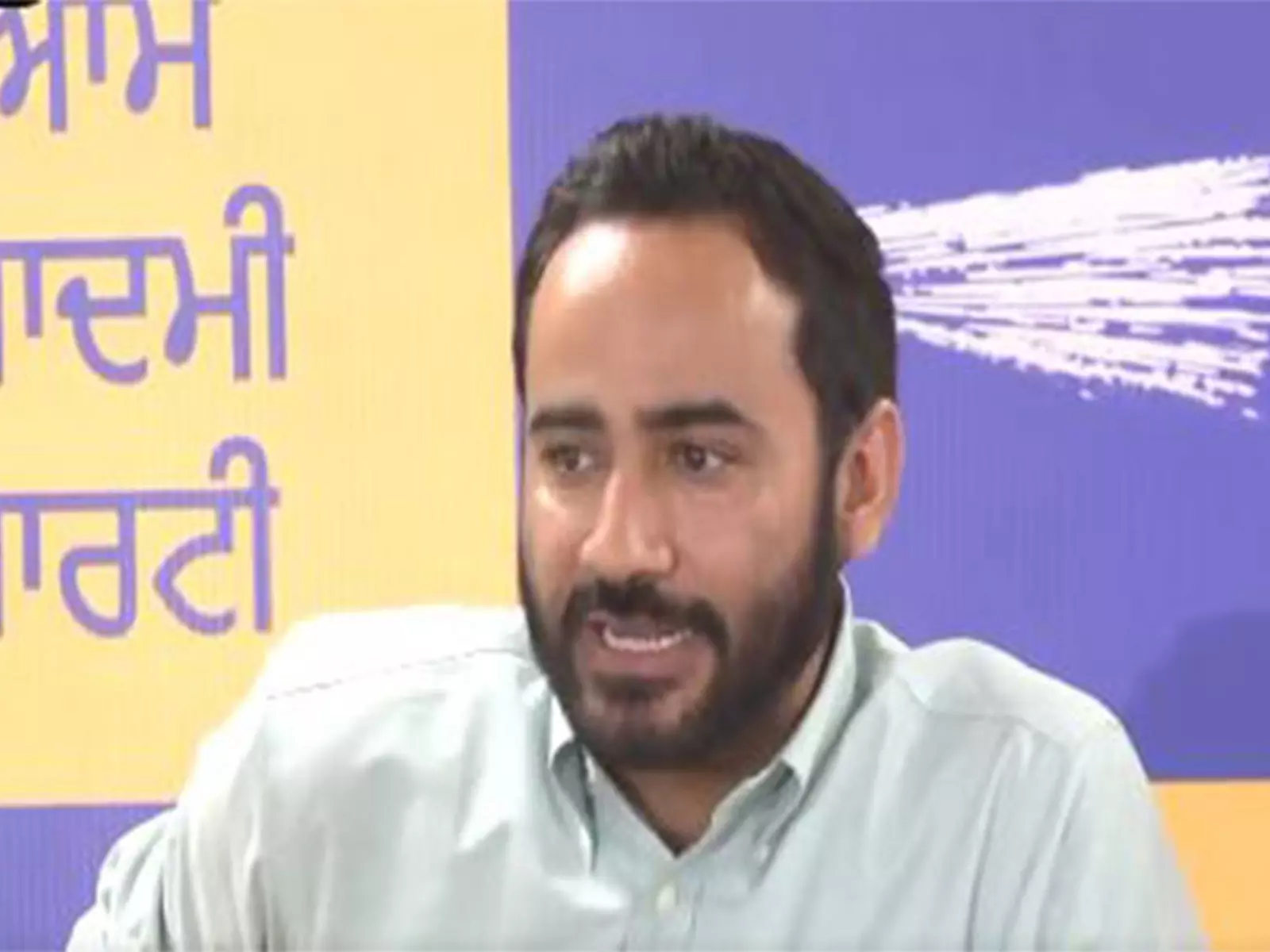 सांसद गुरमीत हेयर ने मुल्लांपुर में IPL 2026 मैच के इंतज़ामों का लिया जायज़ा सांसद गुरमीत हेयर ने मुल्लांपुर में IPL 2026 मैच के इंतज़ामों का लिया जायज़ा