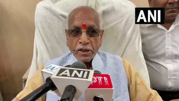 अयोध्या: श्री राम जन्मभूमि पर जन्मोत्सव के अवसर पर सूर्य तिलक समारोह अयोध्या: श्री राम जन्मभूमि पर जन्मोत्सव के अवसर पर सूर्य तिलक समारोह