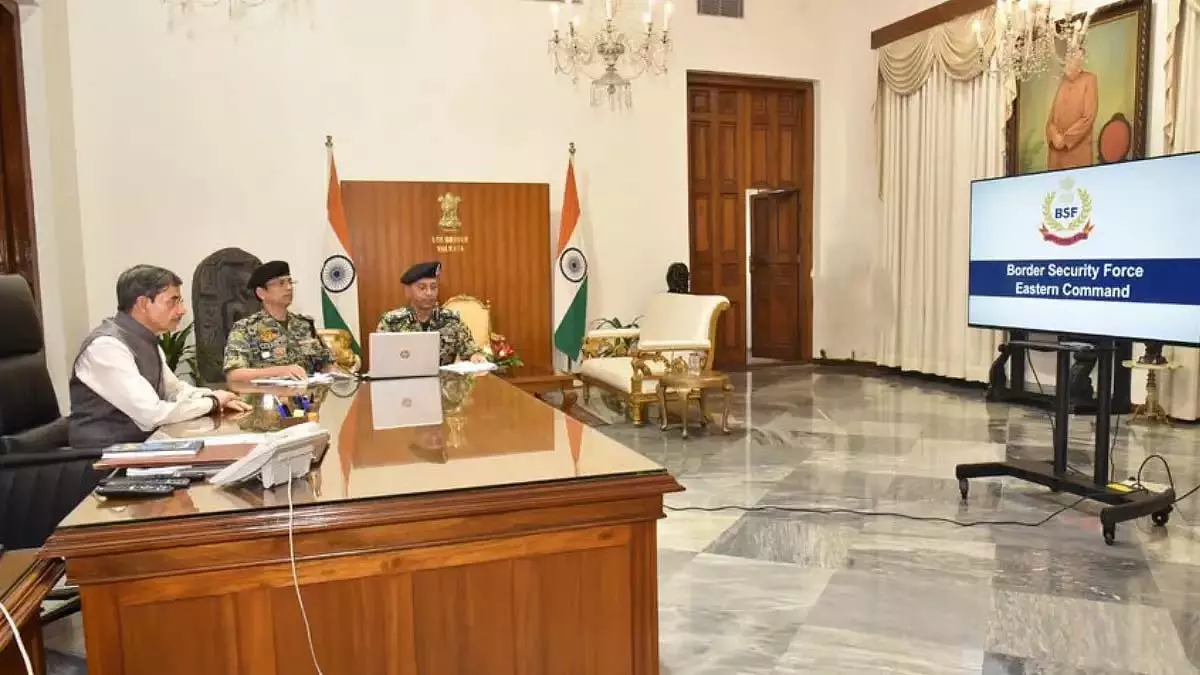 चुनावों से पहले Bangladesh Border पर कड़ी निगरानी चुनावों से पहले Bangladesh Border पर कड़ी निगरानी