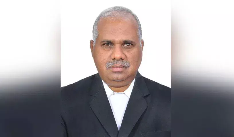 HPCL के पी. सादु सुंदर ने पेट्रोलियम इंडस्ट्री पर PhD पूरी की HPCL के पी. सादु सुंदर ने पेट्रोलियम इंडस्ट्री पर PhD पूरी की