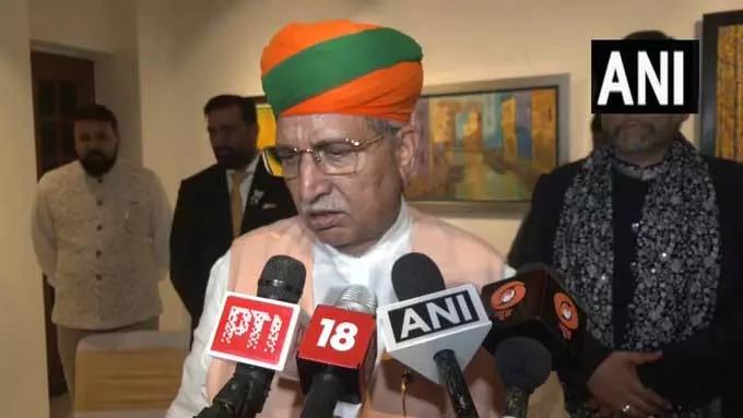 स्पेन में भारतीय राजदूत जयंत खोबरागड़े की कला प्रदर्शनी की केंद्रीय मंत्री अर्जुन राम मेघवाल ने की सराहना स्पेन में भारतीय राजदूत जयंत खोबरागड़े की कला प्रदर्शनी की केंद्रीय मंत्री अर्जुन राम मेघवाल ने की सराहना