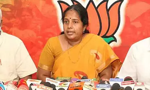 मैं अन्नामलाई चुनाव लड़ना चाहती हूँ - Vanathi Srinivasan मैं अन्नामलाई चुनाव लड़ना चाहती हूँ - Vanathi Srinivasan