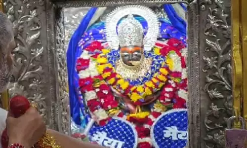 मैहर देवी मंदिर में नवमी की धूम, दिखा मां शारदा का मनमोहक रूप मैहर देवी मंदिर में नवमी की धूम, दिखा मां शारदा का मनमोहक रूप