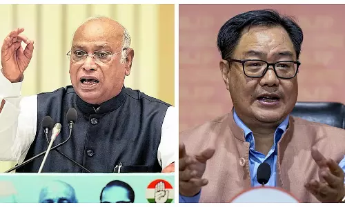 33% महिला कोटे पर 29 April के बाद ऑल-पार्टी मीटिंग मुमकिन नहीं 33% महिला कोटे पर 29 April के बाद ऑल-पार्टी मीटिंग मुमकिन नहीं