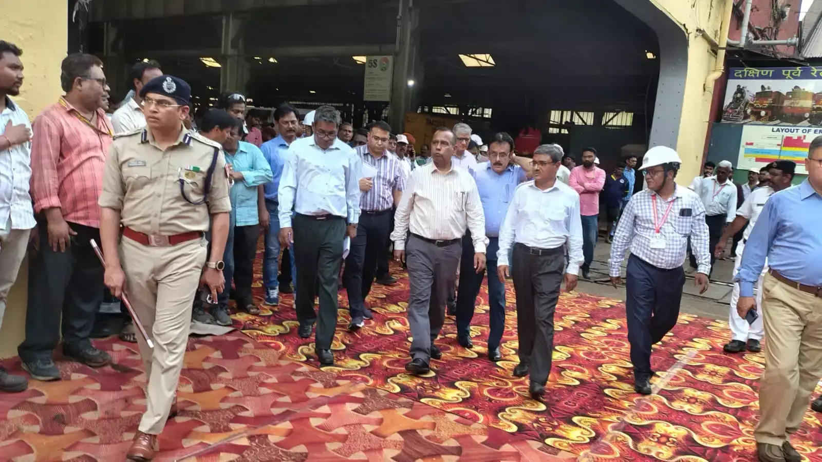Kharagpur: खड़गपुर में रेल व्यवस्थाओं की समीक्षा Kharagpur: खड़गपुर में रेल व्यवस्थाओं की समीक्षा
