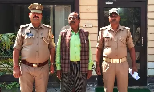 Bareilly: जमीन हड़पने के आरोप में भाजपा नेता गिरफ्तार Bareilly: जमीन हड़पने के आरोप में भाजपा नेता गिरफ्तार
