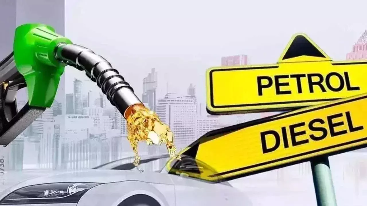 New Delhi: डीजल पर एक्साइज ड्यूटी खत्म, पेट्रोल में भी भारी कटौती New Delhi: डीजल पर एक्साइज ड्यूटी खत्म, पेट्रोल में भी भारी कटौती