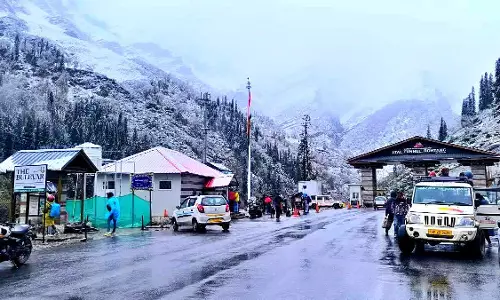 Shimla: हिमाचल में बारिश और बर्फबारी, सरकार ने जारी की चेतावनी