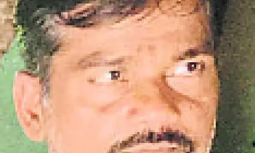 फसल मुआवजा: Village के अकाउंटेंट को सस्पेंड कर दिया