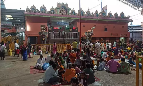 Karnataka : ड्यूटी में लापरवाही से निगम अधिकारी सस्पेंड Karnataka : ड्यूटी में लापरवाही से निगम अधिकारी सस्पेंड