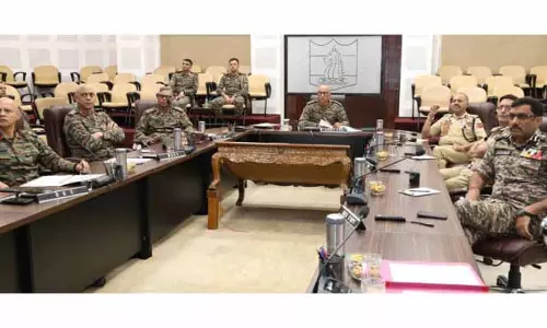 Army के उत्तरी कमांड कमांडर ने नगरोटा में सुरक्षा समीक्षा बैठक की अध्यक्षता की Army के उत्तरी कमांड कमांडर ने नगरोटा में सुरक्षा समीक्षा बैठक की अध्यक्षता की