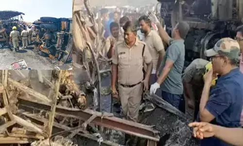 Markapuram बस हादसा: मालिक और ड्राइवर गिरफ्तार Markapuram बस हादसा: मालिक और ड्राइवर गिरफ्तार
