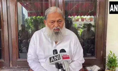 Haryana में पेट्रोल-डीज़ल सस्ते, अनिल विज ने PM की एक्साइज ड्यूटी कटौती की सराहना की Haryana में पेट्रोल-डीज़ल सस्ते, अनिल विज ने PM की एक्साइज ड्यूटी कटौती की सराहना की