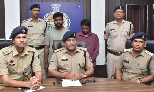 CG: वाहन किराये के नाम पर की ठगी, पुलिस ने गिरोह का किया पर्दाफाश CG: वाहन किराये के नाम पर की ठगी, पुलिस ने गिरोह का किया पर्दाफाश