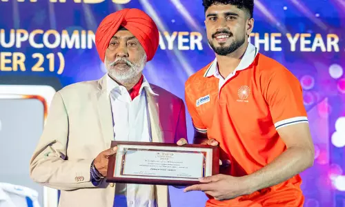 Roundglass Hockey Academy ने हॉकी इंडिया प्रेसिडेंट अवार्ड जीता Roundglass Hockey Academy ने हॉकी इंडिया प्रेसिडेंट अवार्ड जीता