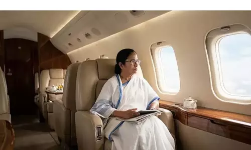 Mamata: 70 मिनट की फ़्लाइट में देरी के बाद पायलट पर टिप्पणी