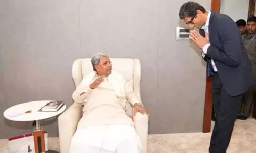 कर्नाटक उपचुनाव : निर्दलीय उम्मीदवार ने नामांकन वापस लिया कर्नाटक उपचुनाव : निर्दलीय उम्मीदवार ने नामांकन वापस लिया