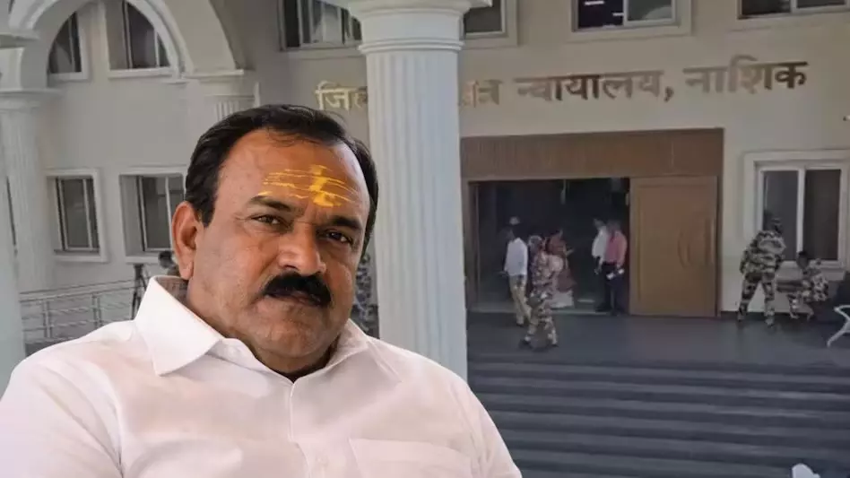 Nashik: ‘गॉडमैन’ अशोक खरात केस में बड़े खुलासे Nashik: ‘गॉडमैन’ अशोक खरात केस में बड़े खुलासे