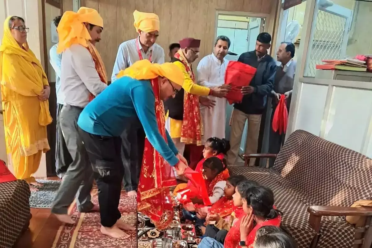 Nahan: त्रिलोकपुर में अष्टमी पर आस्था का जनसैलाब Nahan: त्रिलोकपुर में अष्टमी पर आस्था का जनसैलाब