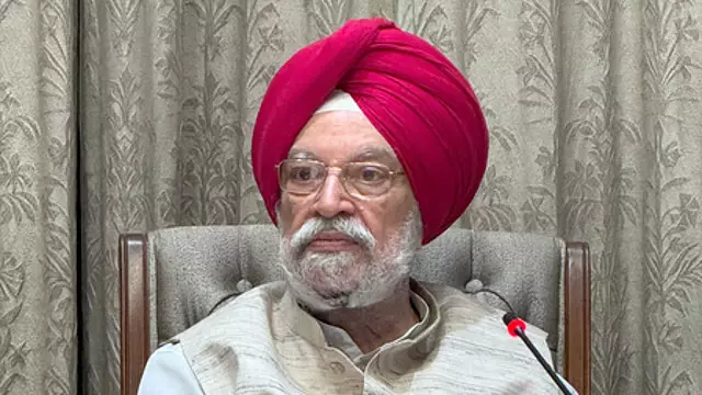 भारत में लॉकडाउन की अफवाहें पूरी तरह झूठी हैं, ऐसा कोई प्रस्ताव नहीं है: Hardeep Singh Puri भारत में लॉकडाउन की अफवाहें पूरी तरह झूठी हैं, ऐसा कोई प्रस्ताव नहीं है: Hardeep Singh Puri