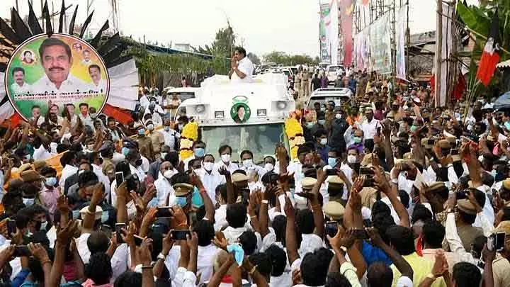 Chennai में चुनाव प्रचार के लिए पहले से इजाज़त लेना ज़रूरी: EC Chennai में चुनाव प्रचार के लिए पहले से इजाज़त लेना ज़रूरी: EC