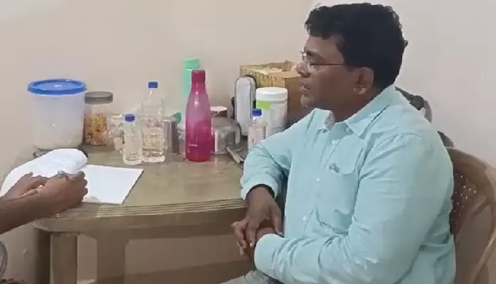 गंजम: असिस्टेंट इंजीनियर पंचू बेहरा को ओडिशा विजिलेंस ने DA केस में किया गिरफ्तार गंजम: असिस्टेंट इंजीनियर पंचू बेहरा को ओडिशा विजिलेंस ने DA केस में किया गिरफ्तार