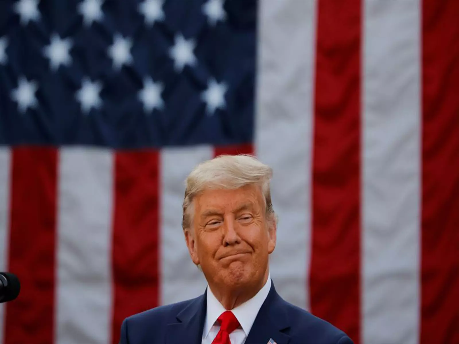 ट्रेजरी ने कहा—भविष्य के अमेरिकी कागज़ी नोटों पर दिखेगा Trump का हस्ताक्षर ट्रेजरी ने कहा—भविष्य के अमेरिकी कागज़ी नोटों पर दिखेगा Trump का हस्ताक्षर