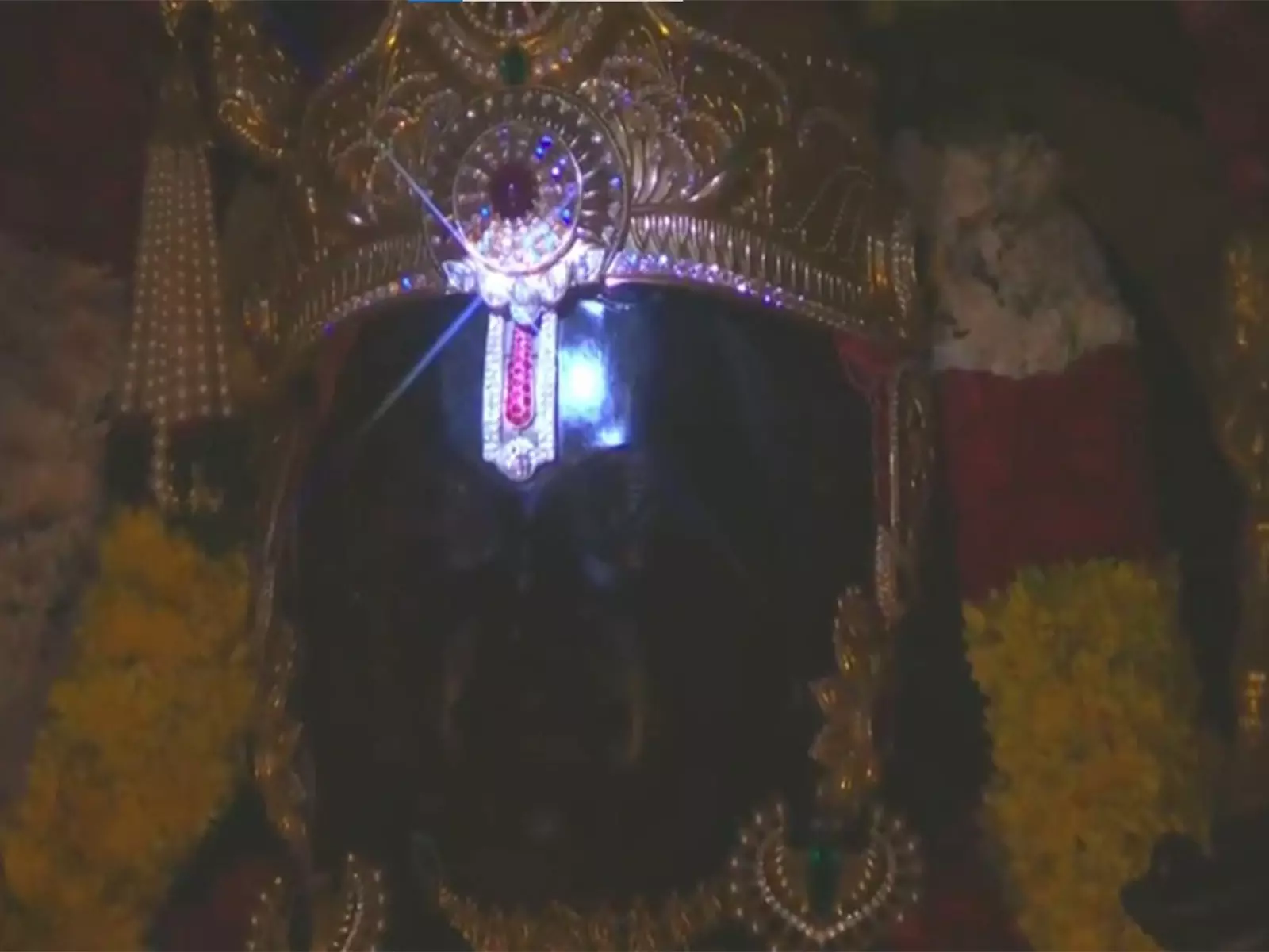 Ayodhya: रामनवमी पर रामलला के माथे पर लगा सूर्य तिलक Ayodhya: रामनवमी पर रामलला के माथे पर लगा सूर्य तिलक