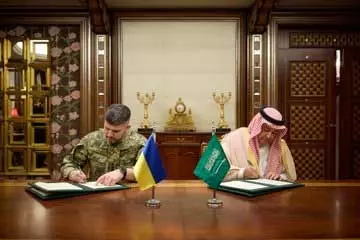 Zelensky सऊदी दौरे पर, यूक्रेनी-खाड़ी डिफेंस डील पर किए हस्ताक्षर Zelensky सऊदी दौरे पर, यूक्रेनी-खाड़ी डिफेंस डील पर किए हस्ताक्षर