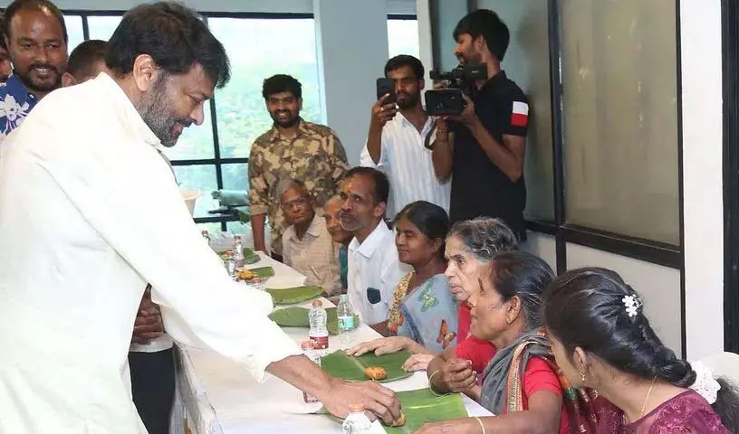 Mega Power Star ने मनाया 41वां जन्मदिन; दुनिया भर के फैंस ने दी शुभकामनाएं Mega Power Star ने मनाया 41वां जन्मदिन; दुनिया भर के फैंस ने दी शुभकामनाएं