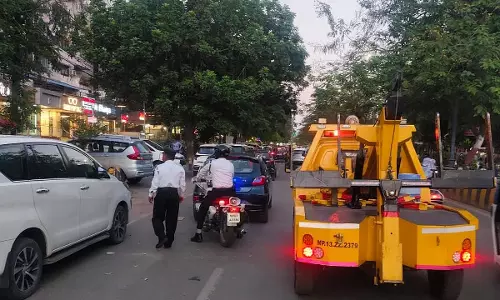 Indore में अवैध पार्किंग: एक महीने में 4,636 गाड़ियों पर जुर्माना