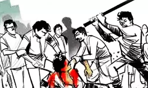 Kasganj: निर्माण कार्य ने बढ़ाई मुश्किलें, इलाके में जलभराव Kasganj: निर्माण कार्य ने बढ़ाई मुश्किलें, इलाके में जलभराव