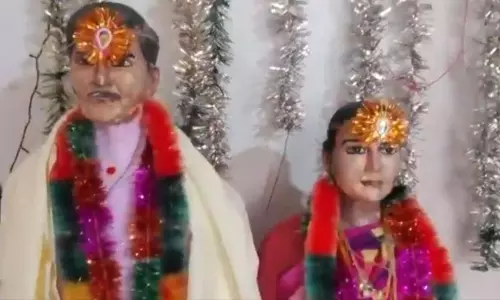 Telangana: परिवार ने मरे बेटे और उसकी प्रेमिका के लिए मंदिर बनवाकर कराई शादी