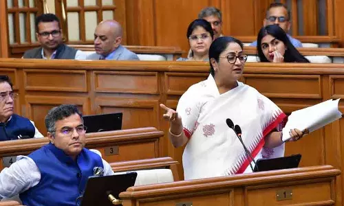 Delhi विधानसभा ने बजट पास किया, CM गुप्ता ने AAP पर 47,000 करोड़ रुपये के कर्ज की आलोचना की
