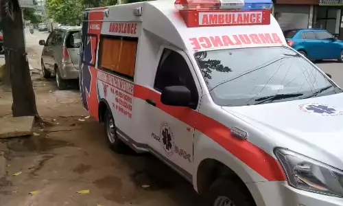 Lucknow: इमरजेंसी तक सिमटा एसजीपीजीआई का वाहन संचालन Lucknow: इमरजेंसी तक सिमटा एसजीपीजीआई का वाहन संचालन
