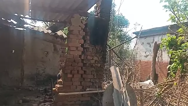 Mayurbhanj के उदाला में तूफ़ान के कारण दीवार गिरने से एक दंपति गंभीर रूप से घायल Mayurbhanj के उदाला में तूफ़ान के कारण दीवार गिरने से एक दंपति गंभीर रूप से घायल