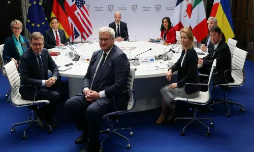 G7 के विदेश मंत्रियों ने हॉरमुज़ जलडमरूमध्य के सुरक्षित और टोल-मुक्त होने की पूर्ण आवश्यकता पर ज़ोर दिया G7 के विदेश मंत्रियों ने हॉरमुज़ जलडमरूमध्य के सुरक्षित और टोल-मुक्त होने की पूर्ण आवश्यकता पर ज़ोर दिया