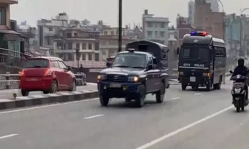 नेपाल के पूर्व प्रधानमंत्री केपी शर्मा ओली GenZ विरोध प्रदर्शनों को दबाने से जुड़े मामले में गिरफ्तार नेपाल के पूर्व प्रधानमंत्री केपी शर्मा ओली GenZ विरोध प्रदर्शनों को दबाने से जुड़े मामले में गिरफ्तार
