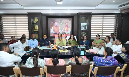 सभापति सूर्यकान्त राठौड़ ने सामान्य सभा से पहले पार्षदों की बैठक ली