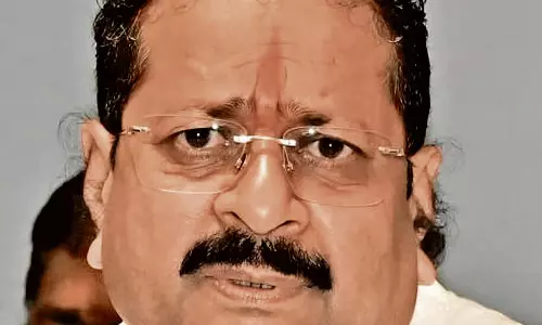 डीकेएसएच का व्यवहार पुलिस कांस्टेबल जैसा है: MLA Yatnal डीकेएसएच का व्यवहार पुलिस कांस्टेबल जैसा है: MLA Yatnal